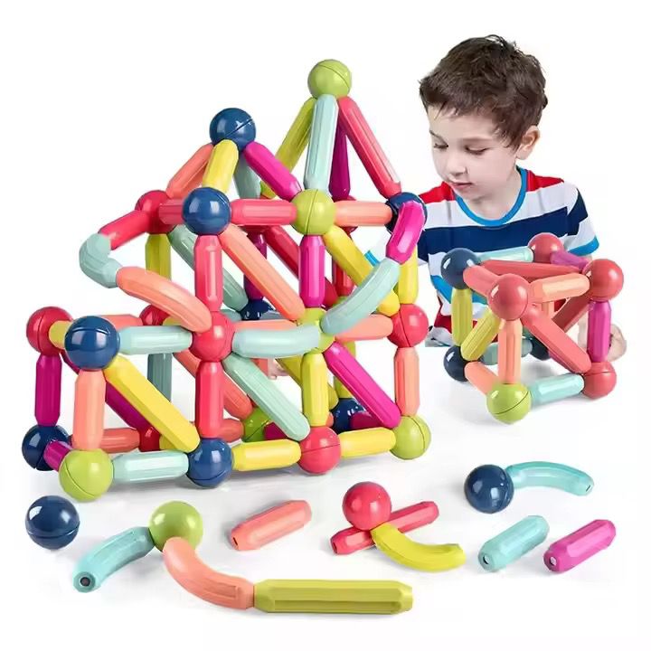 SET FICHAS MAGNETICAS DE 64PCS